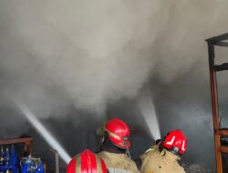 Kios Bakso di Padurenan Terbakar, Diduga Dipicu Kebocoran Gas