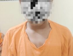 Ancam Pengendara Motor dengan Sajam, Dua Pelaku Begal Dikepung Warga
