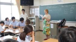 6 Bahasa Asing Jadi Pilihan Siswa SMA Dwiwarna