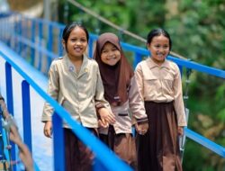 BRI Peduli Bangun Jembatan Gantung di Cianjur, Permudah Akses Sekolah dan Aktivitas Ekonomi Warga