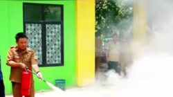 Tak Cuma Teori, Aparatur Medansatria Praktik Padamkan Api