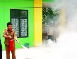 Tak Cuma Teori, Aparatur Medansatria Praktik Padamkan Api