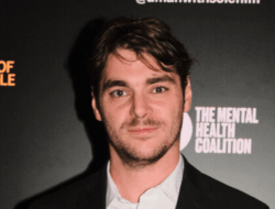 RJ Mitte Pemeran Walter White Jr. di Breaking Bad Tutup Usia 34 Tahun