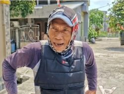 Aksi Heroik Boy, Tukang Air Galon Selamatkan Bocah Perempuan dari Cengkeraman Monyet Liar