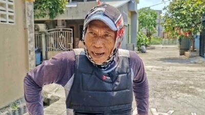 Aksi Heroik Boy, Tukang Air Galon Selamatkan Bocah Perempuan dari Cengkeraman Monyet Liar