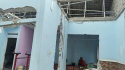 Warga Perwira Bongkar Mandiri Bangunan Terdampak Proyek Jalan KH Muchtar Thabrani 2