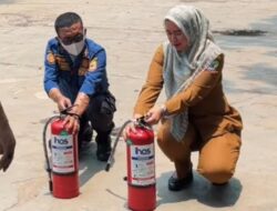 Aparatur Bekasi Utara Belajar Hadapi Si Jago Merah