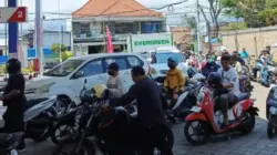 Catatan Dua Tahun Prabowo-Gibran, SPBU Swasta Tutup, Pertamax Naik, Antrean Panjang BBM
