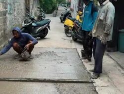 Pastikan Tepat Sasaran, Kelurahan Jatiwarna Pantau Proyek Jalan hingga Rutilahu