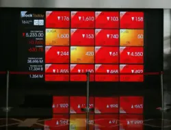 Pengamat Ekonomi Sarankan Investasi Ini Usai IHSG Longsor